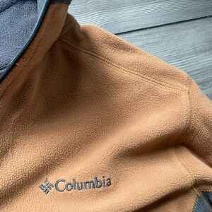Columbia Gray and Tan Fleece Jacket